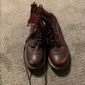 Burgundy dr.martins